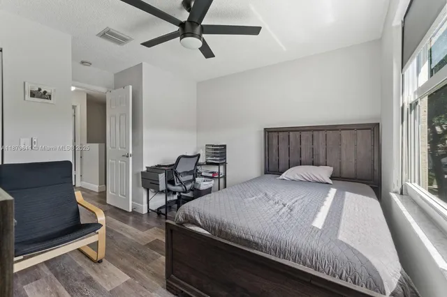 $399,999 | 8532 West Southgate Shores Circle, Tamarac, FL 33321