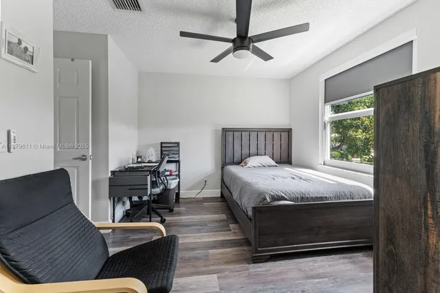 $399,999 | 8532 West Southgate Shores Circle, Tamarac, FL 33321