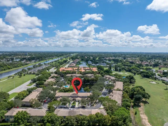 $399,999 | 8532 West Southgate Shores Circle, Tamarac, FL 33321