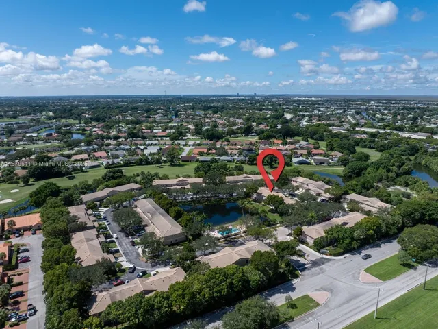 $399,999 | 8532 West Southgate Shores Circle, Tamarac, FL 33321