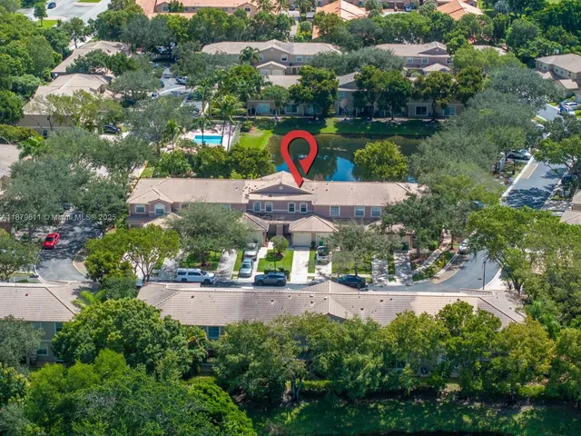 $399,999 | 8532 West Southgate Shores Circle, Tamarac, FL 33321