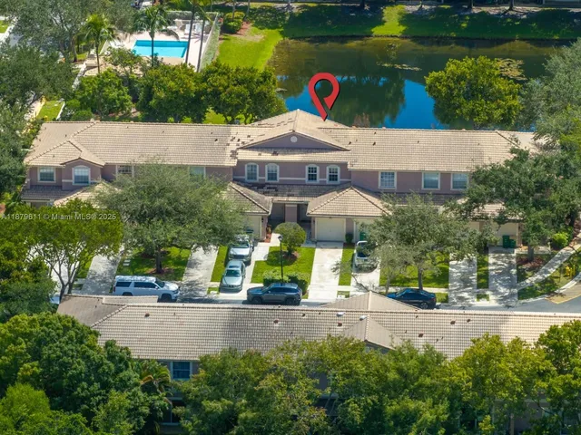 $399,999 | 8532 West Southgate Shores Circle, Tamarac, FL 33321