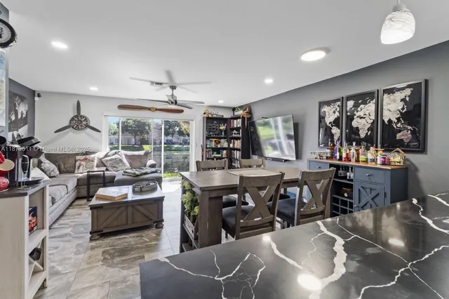 $399,999 | 8532 West Southgate Shores Circle, Tamarac, FL 33321