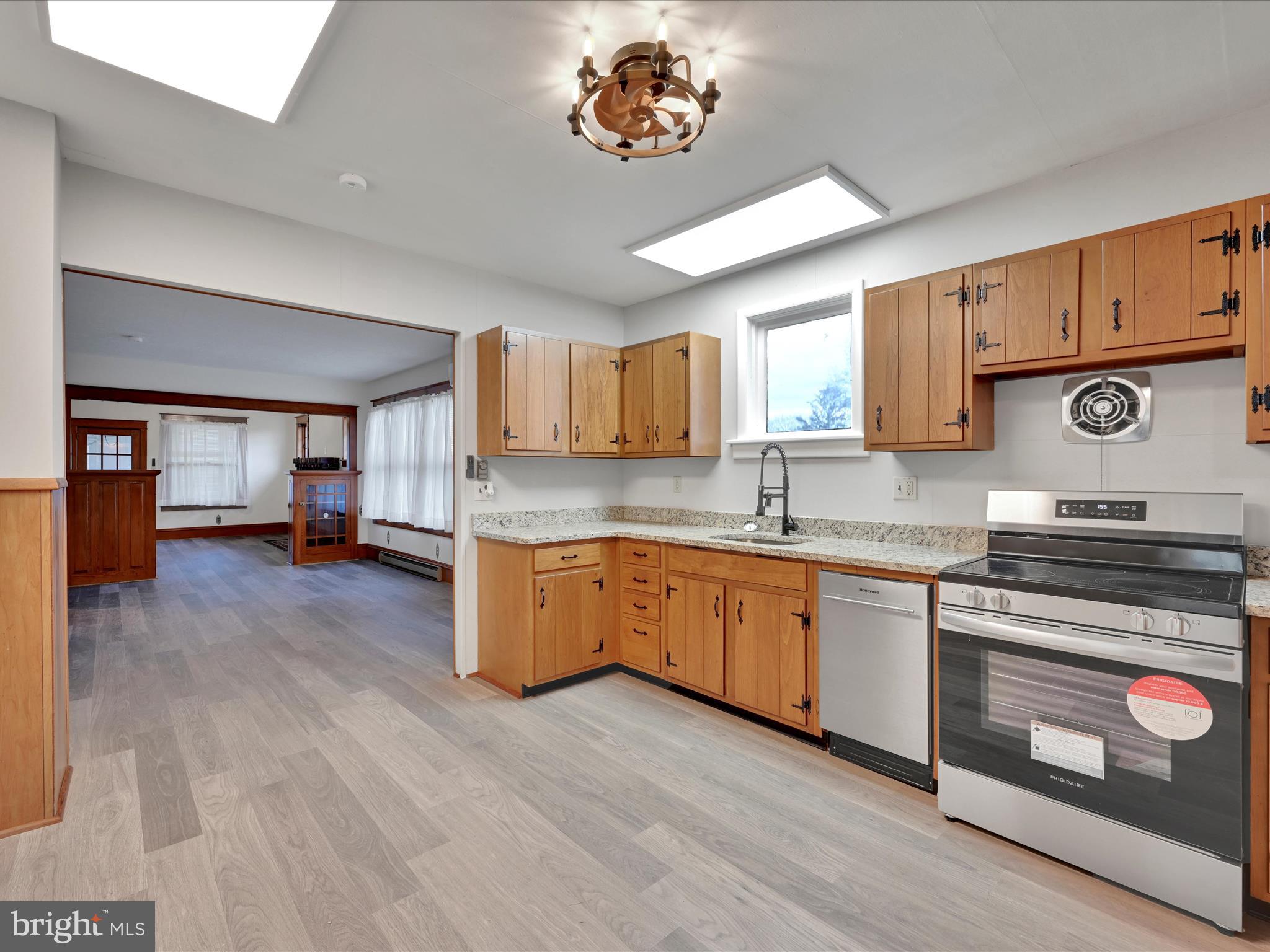 53 Ridge Avenue Coatesville, PA 19320 - Photo 10 of 28 Kitchen