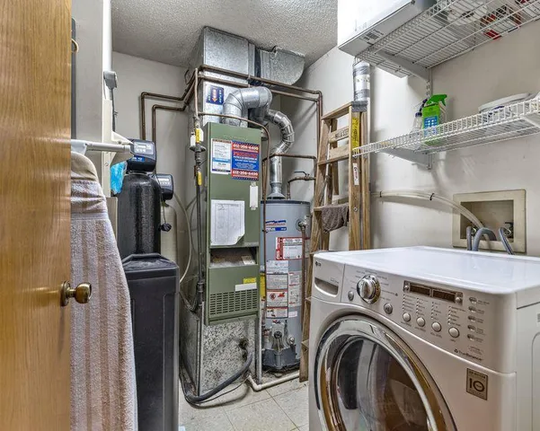 $175,000 | 971 Heritage Court East, Unit 204, Vadnais Heights, MN 55127