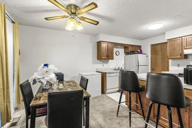 $175,000 | 971 Heritage Court East, Unit 204, Vadnais Heights, MN 55127