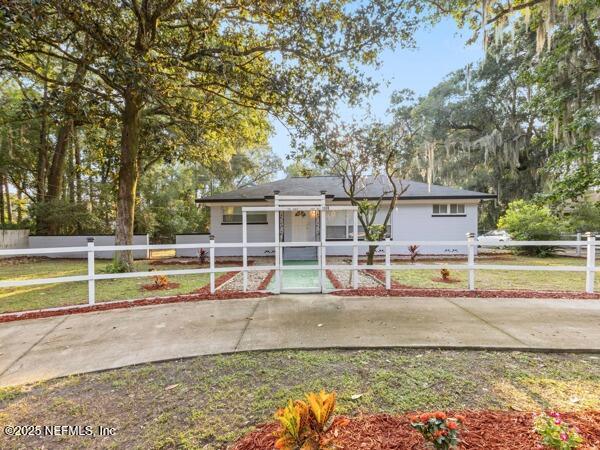 1330 Eddy Road Jacksonville, FL 32211 - Photo 4 of 39 a view of a house with swimming pool and sitting area