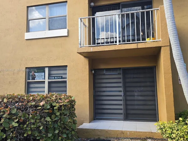 $2,250 | 15620 Southwest 80th Street, Unit H107, Miami, FL 33193