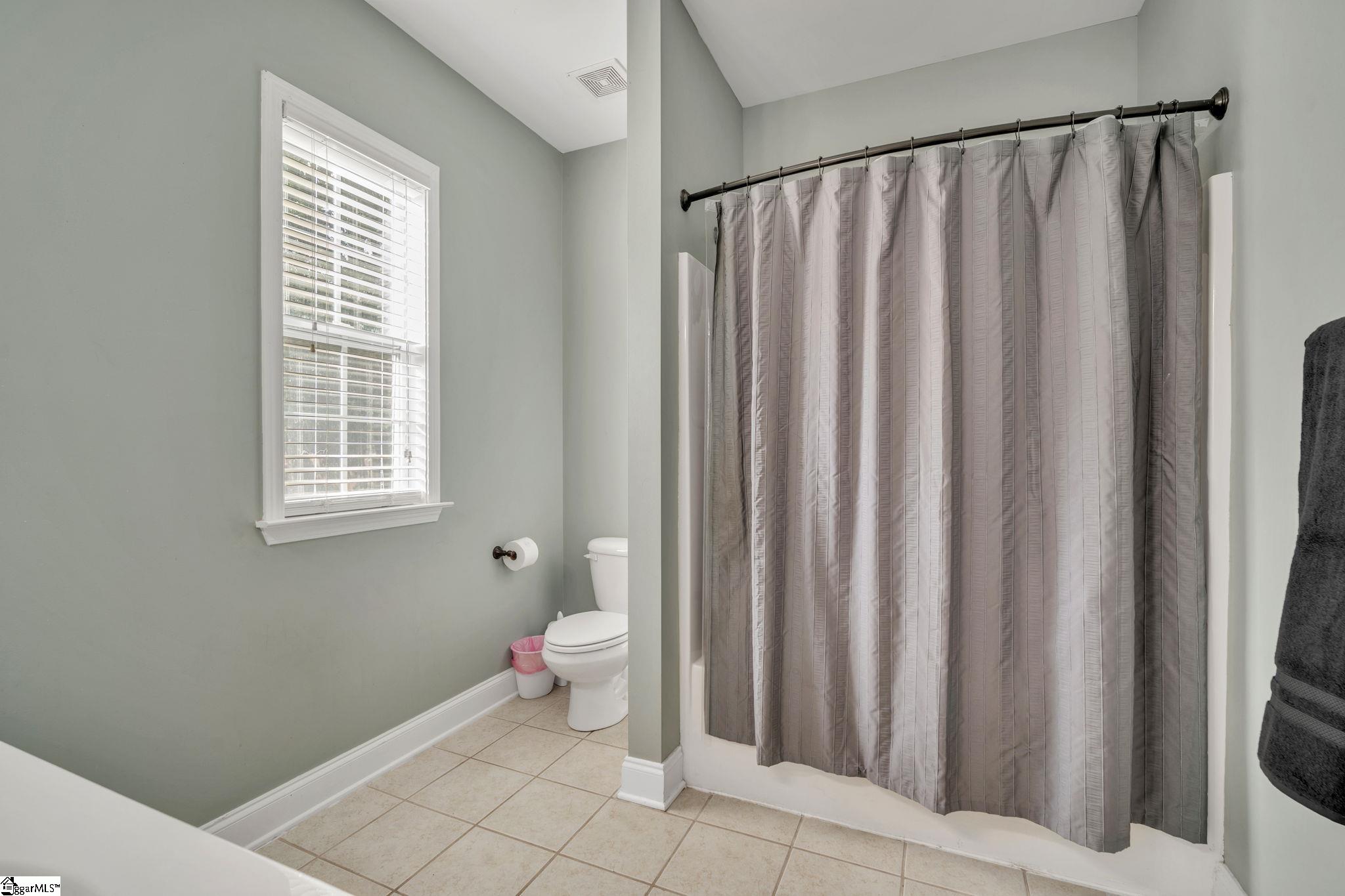 103 Ragon Lane Greenville, SC 29609 - Photo 19 of 25 Gallery Image 19