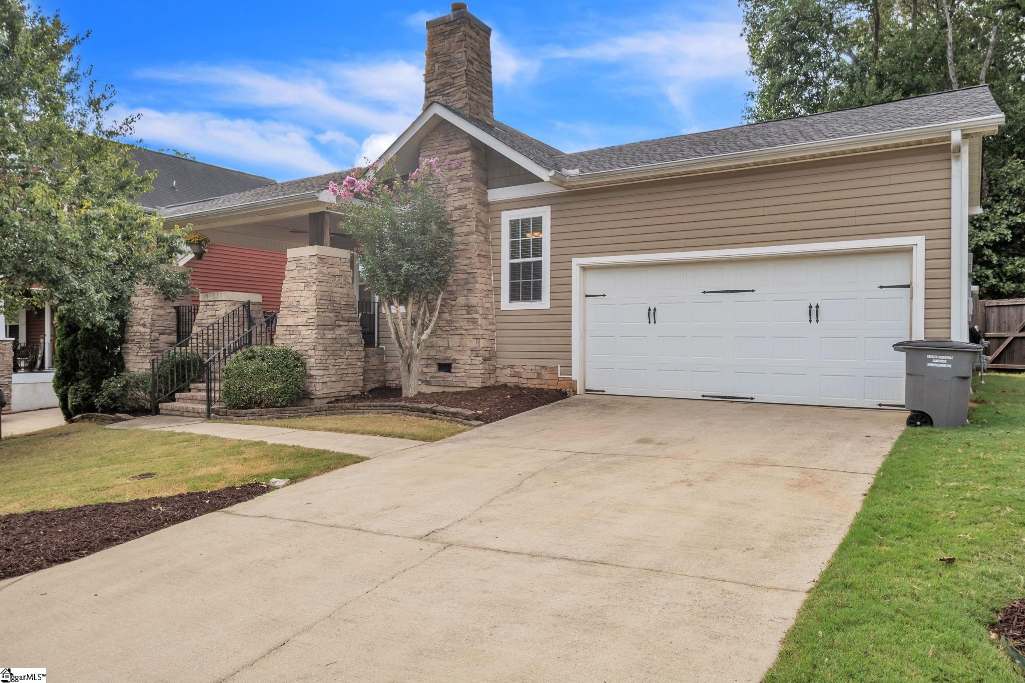 103 Ragon Lane Greenville, SC 29609 - Photo 2 of 25 Gallery Image 2