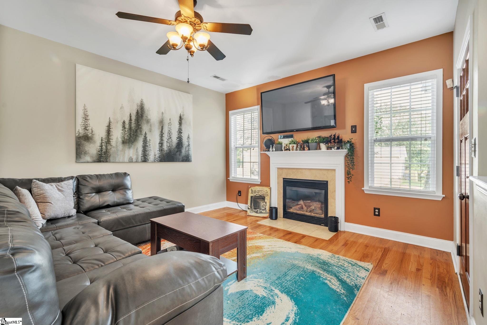 103 Ragon Lane Greenville, SC 29609 - Photo 4 of 25 Gallery Image 4