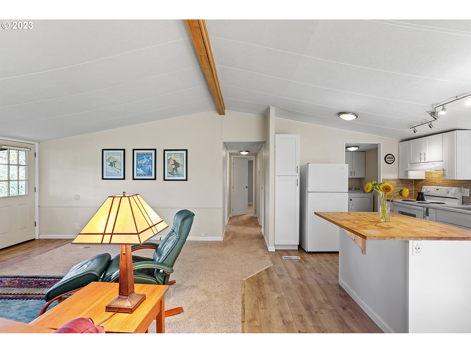 2651 Kingsley Road Hood River, OR 97031 - Photo 3 of 36 Gallery Image 3
