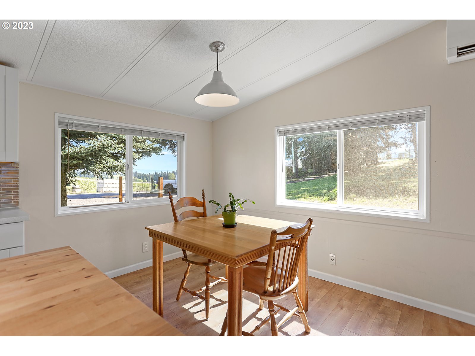 2651 Kingsley Road Hood River, OR 97031 - Photo 7 of 36 Gallery Image 7
