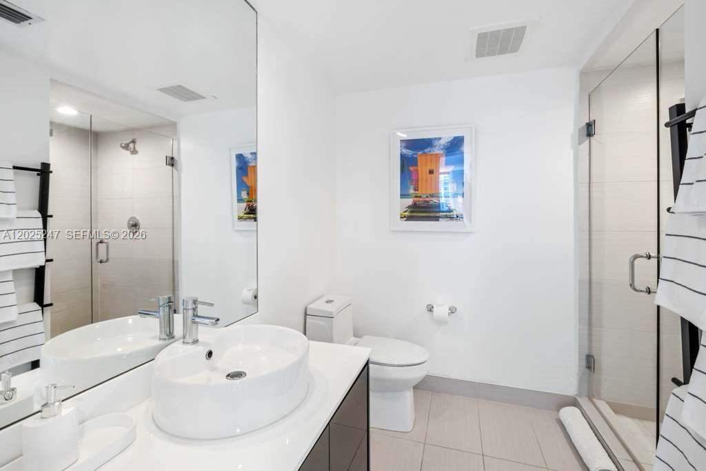 31 Southeast 6th Street, Unit 2101 Miami, FL 33131 - Photo 11 of 12