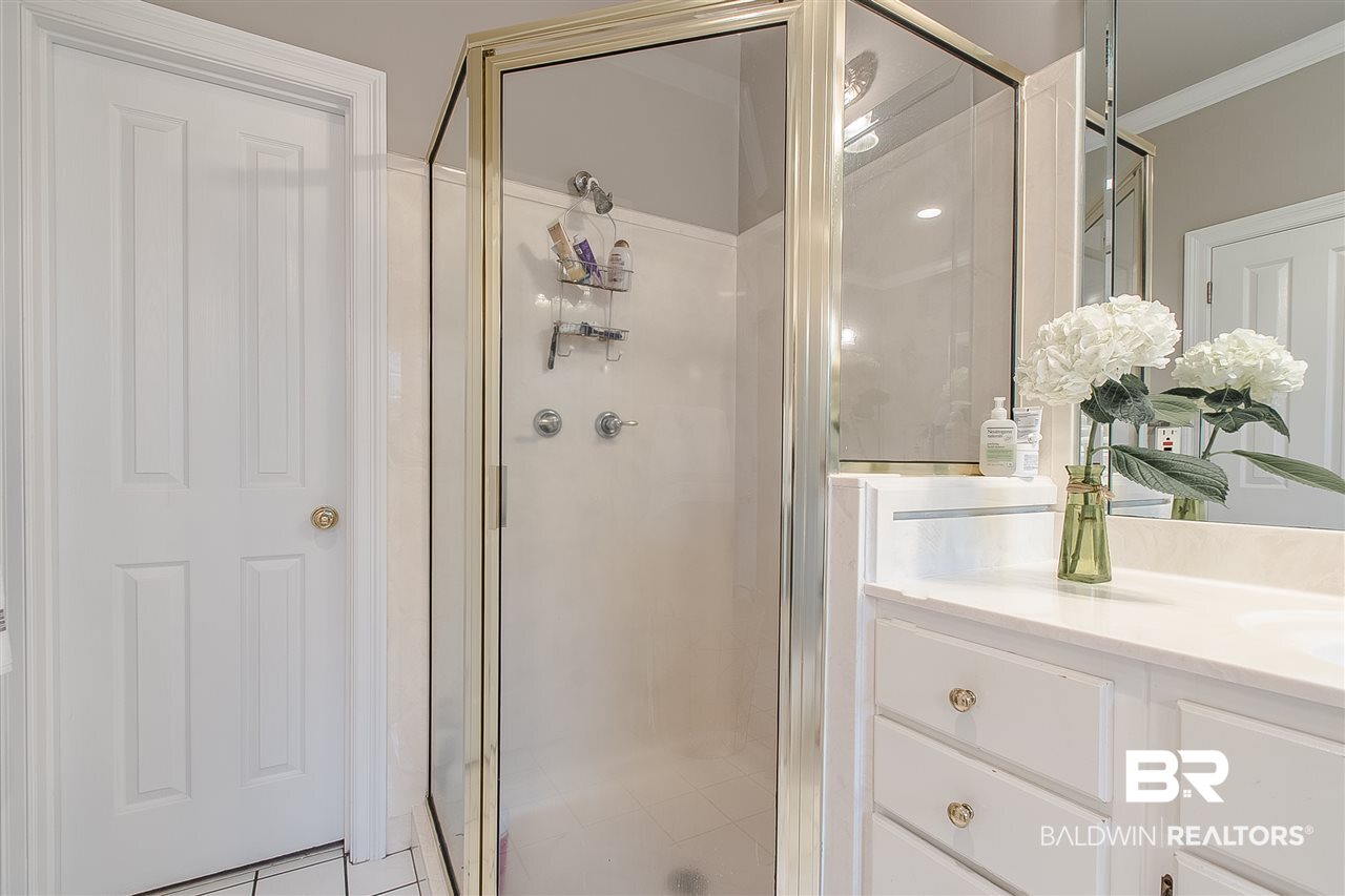 8792 Pine Run Daphne, AL 36527 - Photo 25 of 40 Master Shower