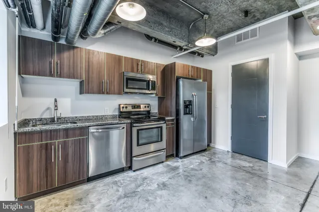 $1,821 | 4800 Brown Street, Unit 301, Philadelphia, PA 19139