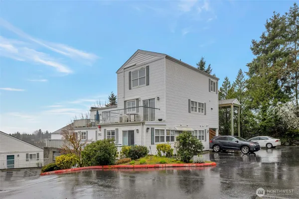 $449,000 | 3980 129th Place Southeast, Unit B102, Bellevue, WA 98006