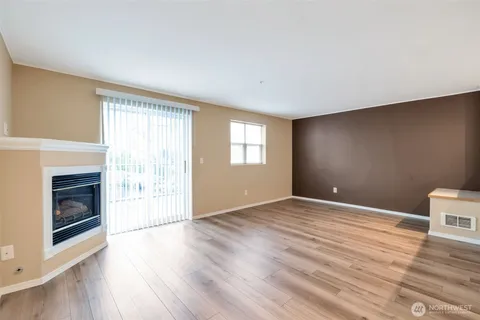 $449,000 | 3980 129th Place Southeast, Unit B102, Bellevue, WA 98006