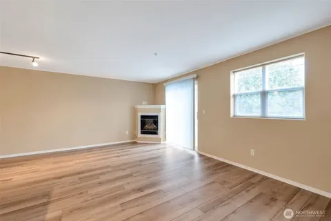 $449,000 | 3980 129th Place Southeast, Unit B102, Bellevue, WA 98006