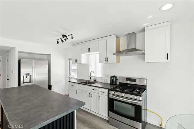 $165,000 | 1900 Artesia Boulevard, Unit 4, Torrance, CA 90504