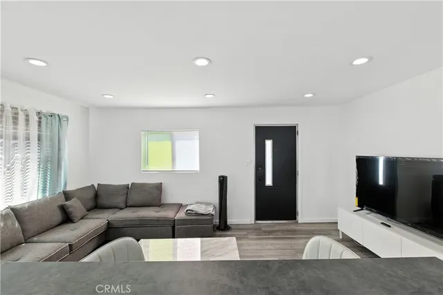 $165,000 | 1900 Artesia Boulevard, Unit 4, Torrance, CA 90504