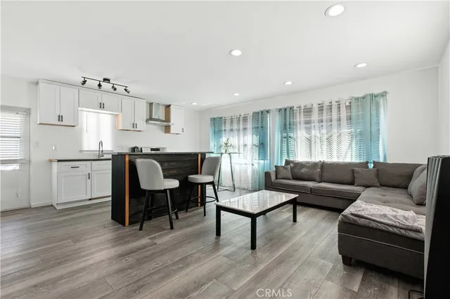 $165,000 | 1900 Artesia Boulevard, Unit 4, Torrance, CA 90504