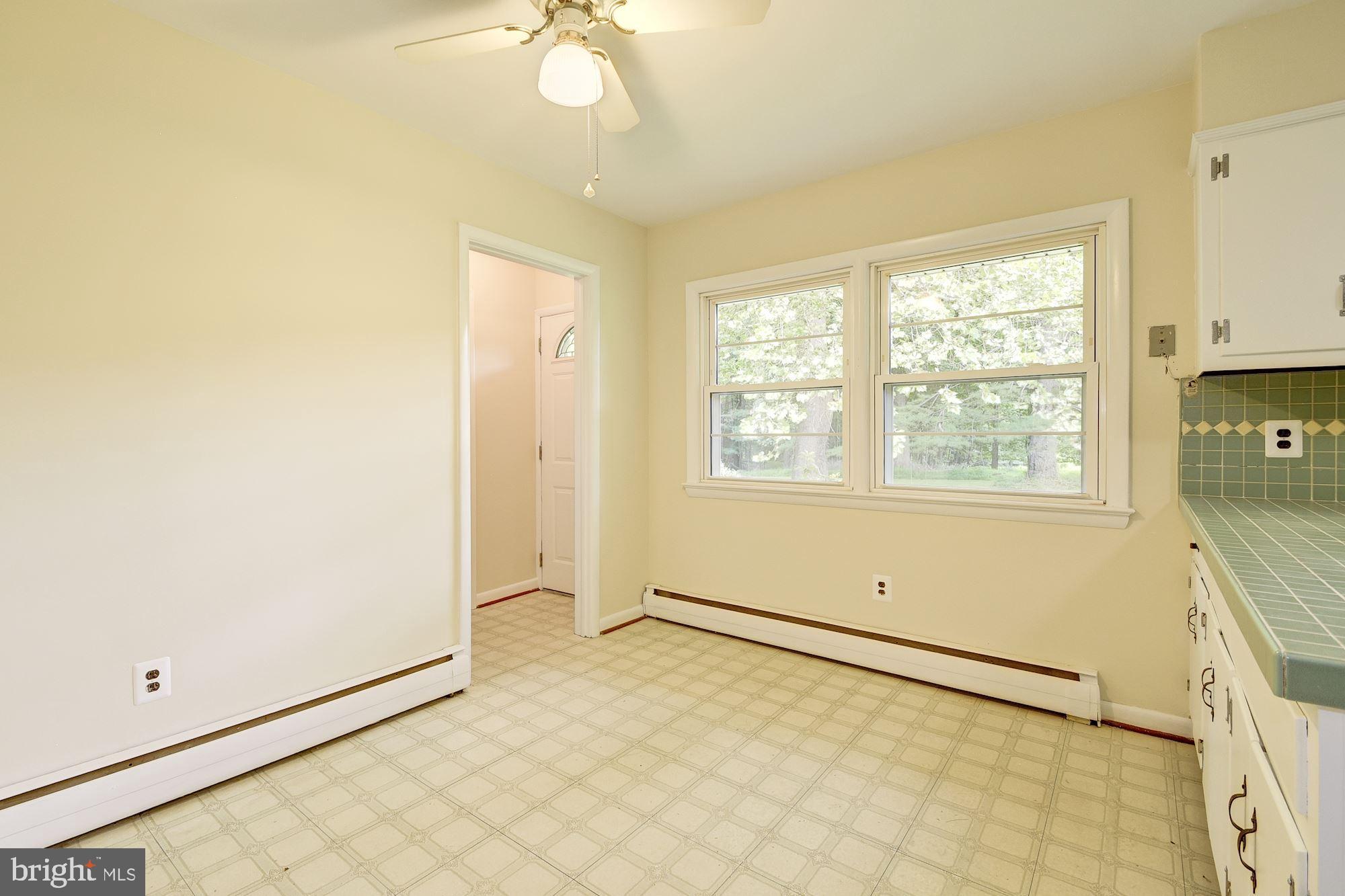 3304 Enterprise Road Bowie, MD 20721 - Photo 23 of 35 Eat In Kitchen