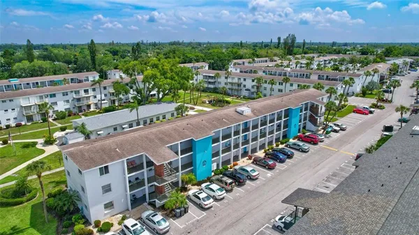 $120,000 | 2217 Sunset Drive, Unit E27, Bradenton, FL 34207