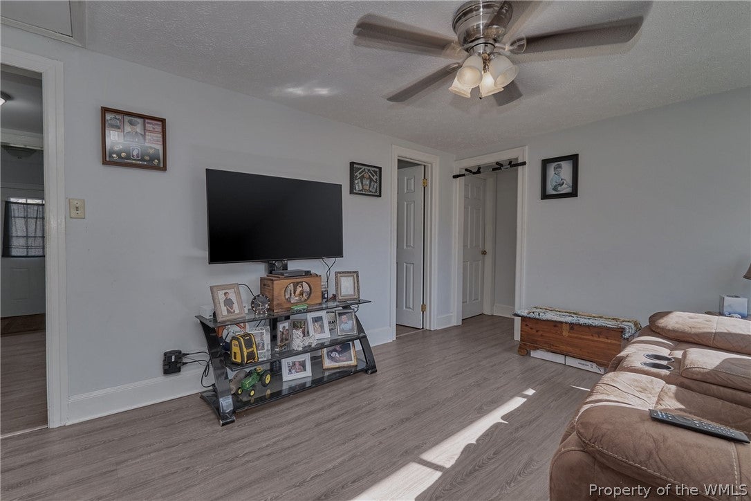 6328 Belroi Road Gloucester, VA 23061 - Photo 7 of 34 Gallery Image 7