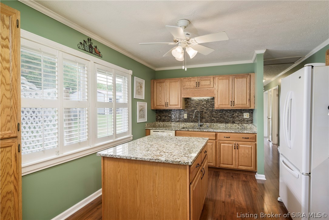 7120 Peach Tree Lane Georgetown, IN 47122 - Photo 10 of 33