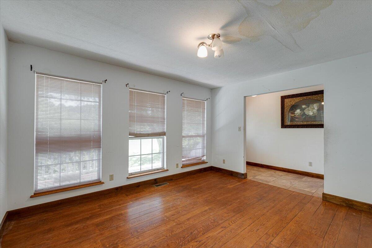 11023 Harbor Road Soddy Daisy, TN 37379 - Photo 15 of 54 06-11023 Harbor Rd N-6