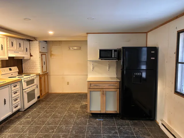 $1,400 | 4 Dunn Avenue, Campton, NH 03223