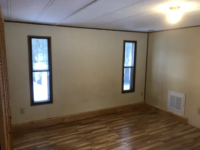 $1,400 | 4 Dunn Avenue, Campton, NH 03223