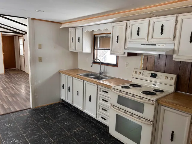 $1,400 | 4 Dunn Avenue, Campton, NH 03223