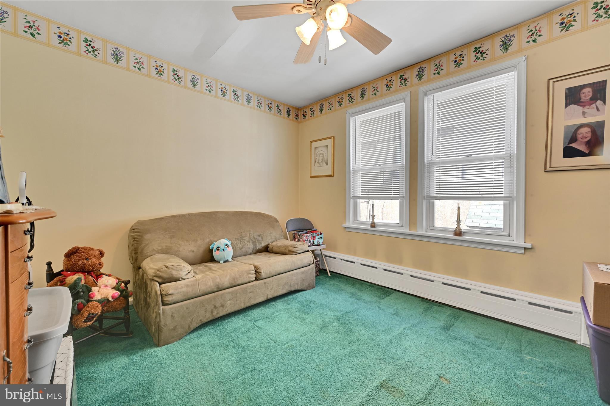 7425 Rogers Avenue Upper Darby, PA 19082 - Photo 15 of 33 Family Room