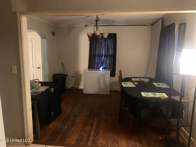 $143,900 | 370 East College Avenue, Holly Springs, MS 38635