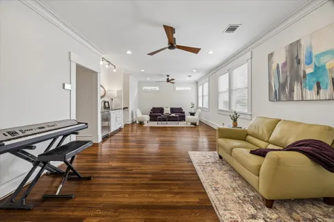 $1,649,000 | 306 East 5th Street, Houston, TX 77007