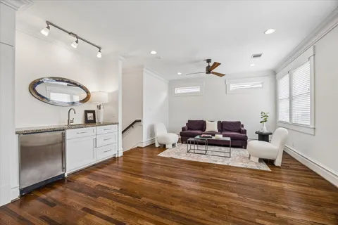 $1,649,000 | 306 East 5th Street, Houston, TX 77007