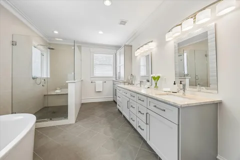 $1,649,000 | 306 East 5th Street, Houston, TX 77007