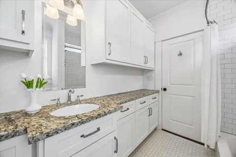 $1,649,000 | 306 East 5th Street, Houston, TX 77007