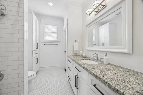 $1,649,000 | 306 East 5th Street, Houston, TX 77007