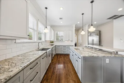 $1,649,000 | 306 East 5th Street, Houston, TX 77007