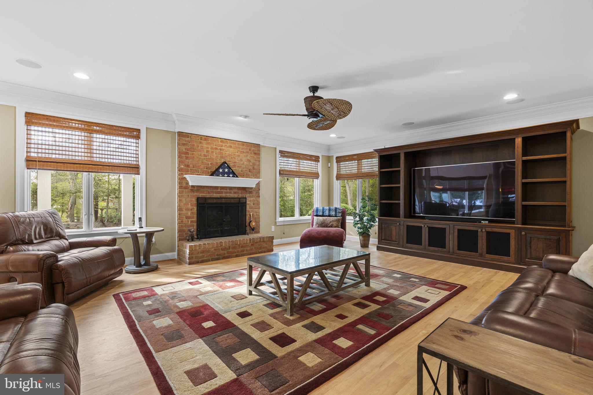 370 Eagle Hill Road Pasadena, MD 21122 - Photo 22 of 118 Family Room
