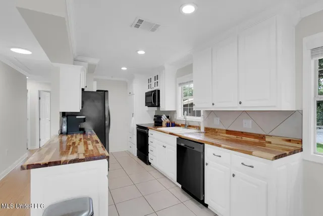 $724,000 | 6085 Shawnee Street, Kiln, MS 39556