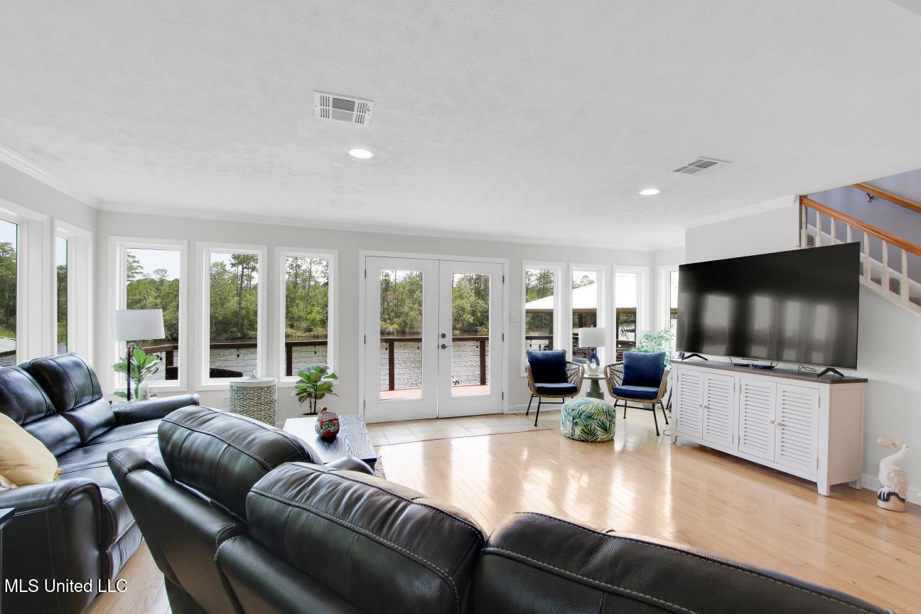 6085 Shawnee Street Kiln, MS 39556 - Photo 2 of 46 IMG_4100