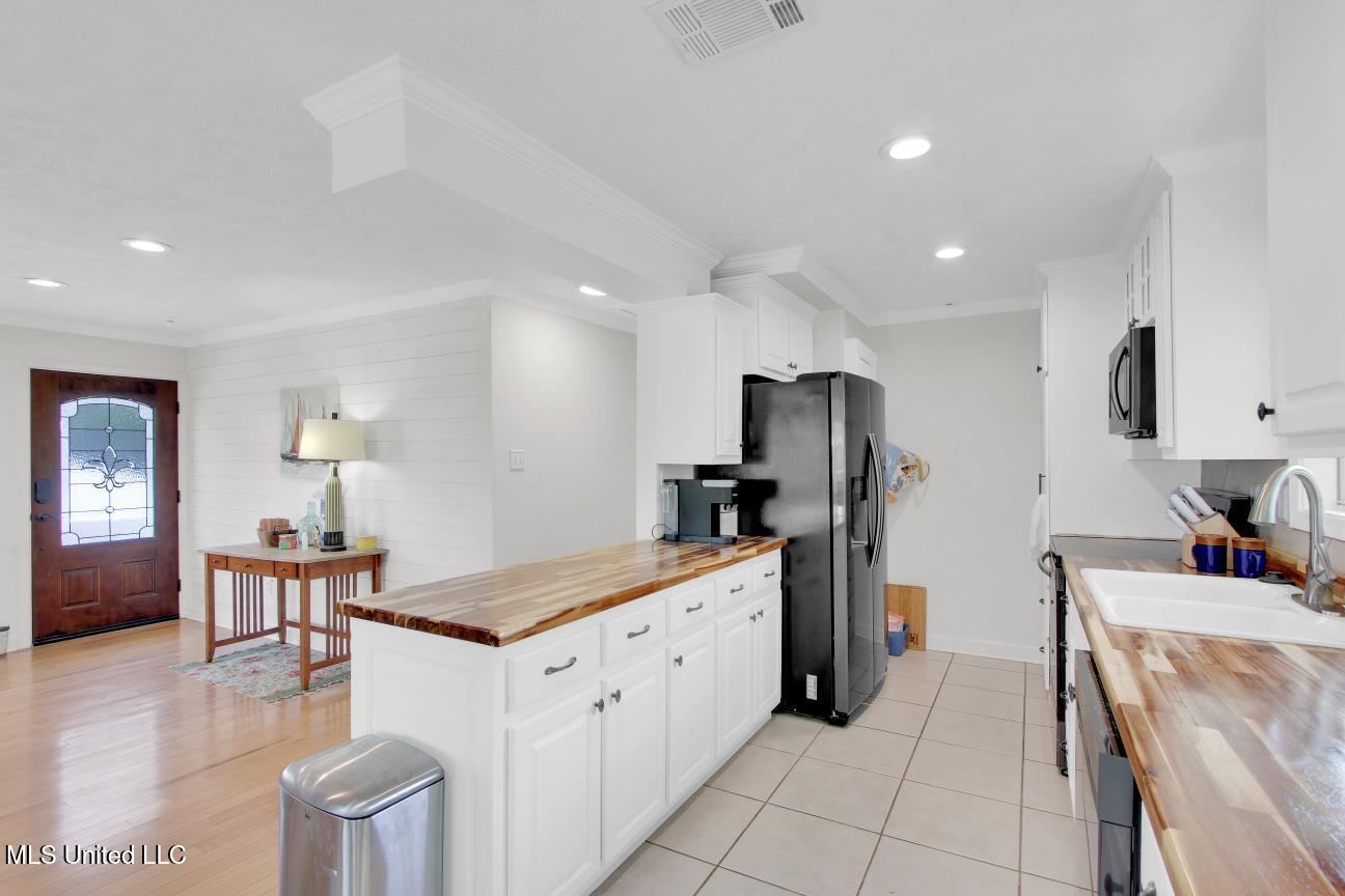 6085 Shawnee Street Kiln, MS 39556 - Photo 21 of 46 IMG_4105