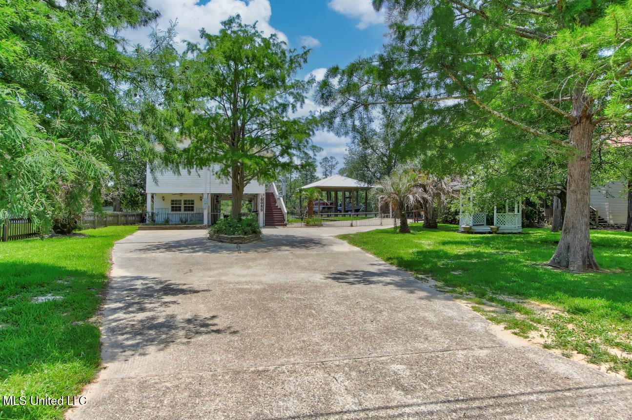 6085 Shawnee Street Kiln, MS 39556 - Photo 7 of 46 IMG_4128