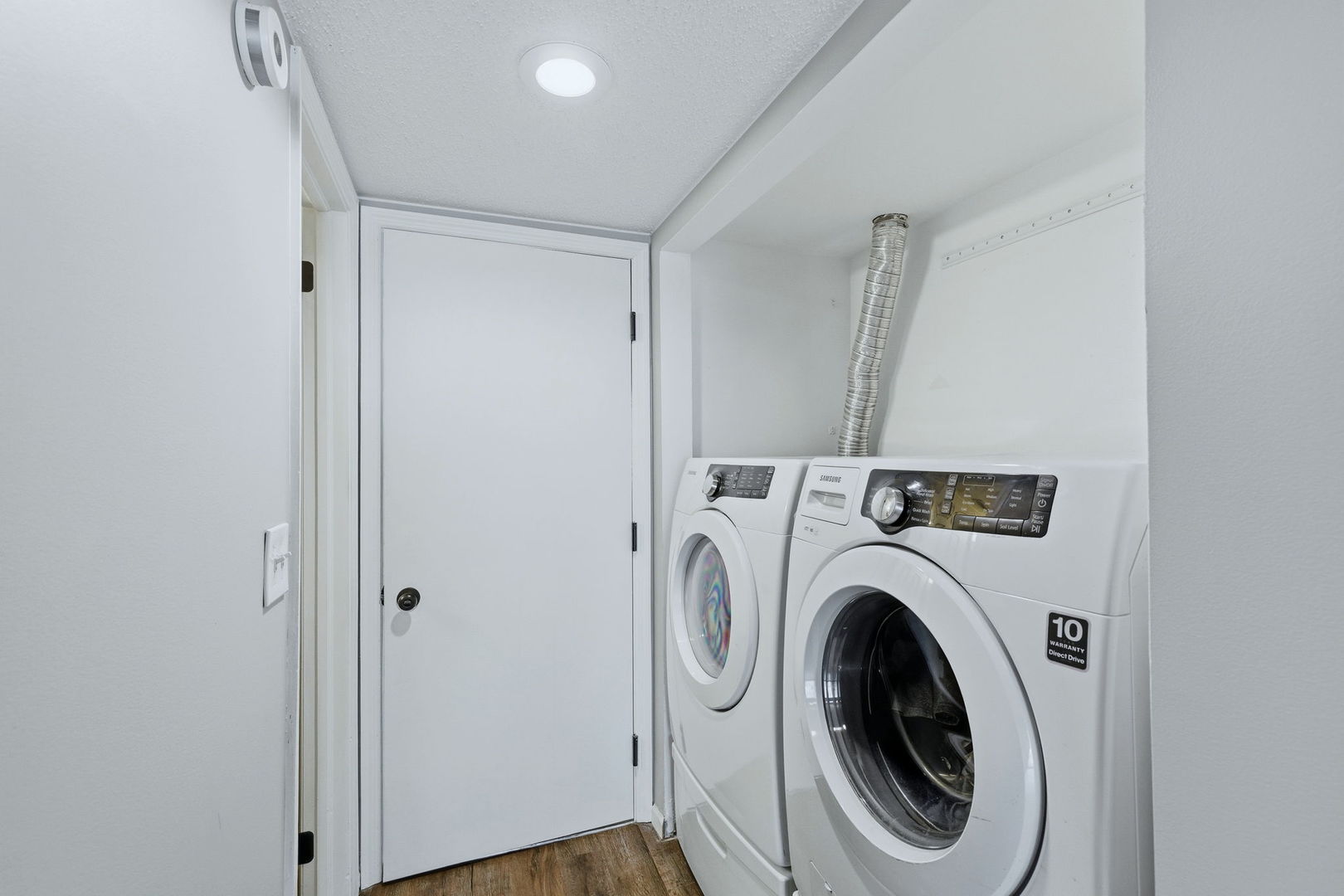 345 Redwing Drive Bolingbrook, IL 60440 - Photo 14 of 16 a utility room with dryer and washer