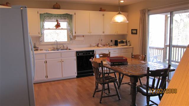 209 Riverlake Road Fair Play, SC 29643 - Photo 4 of 13 Gallery Image 4