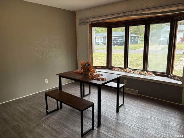 $109,900 | 117 Walnut Street, North Pekin, IL 61554